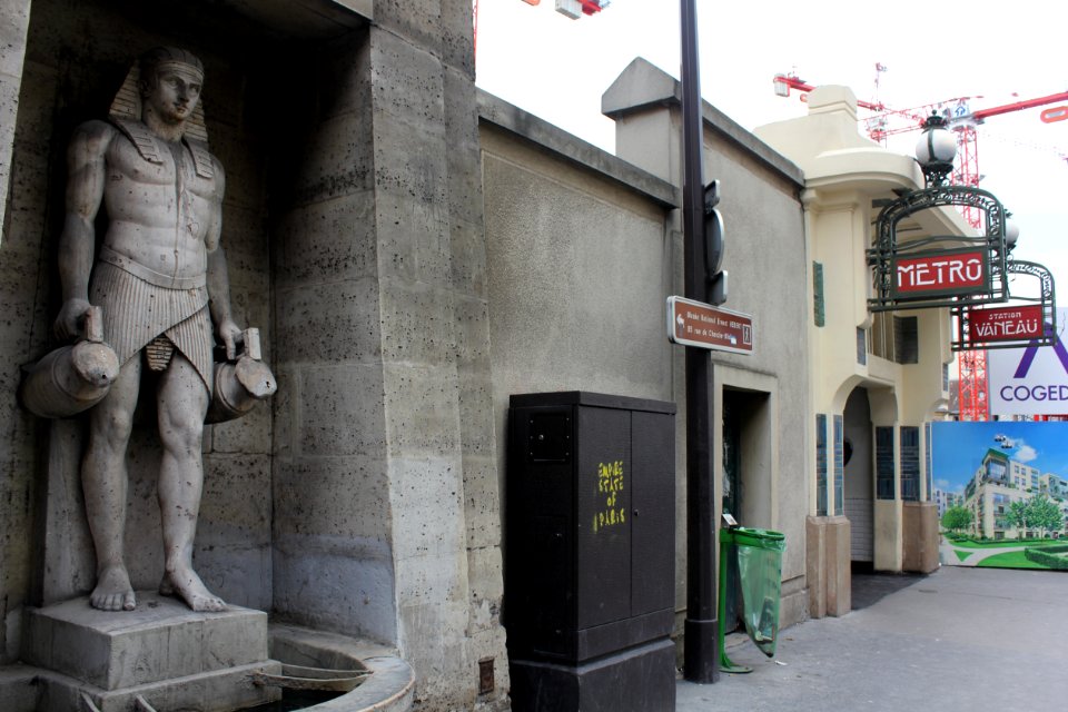 Paris Metro Linie 10 Vaneau Eingang von Westen