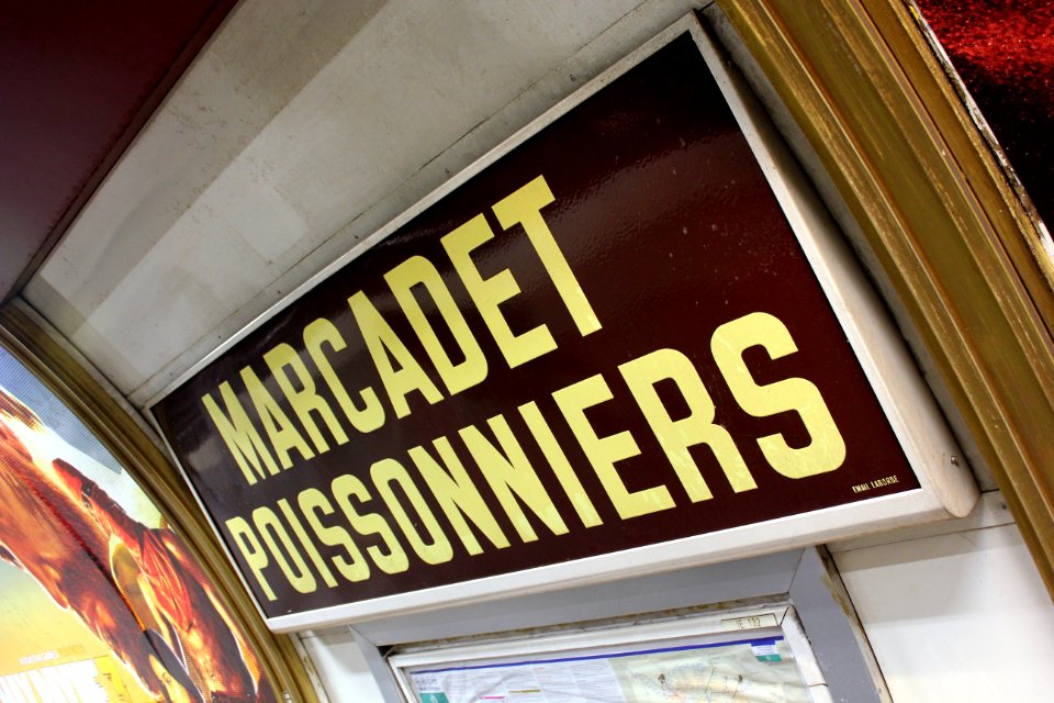 Paris Metro 12 Marcadet Poissonniers Stationsschild