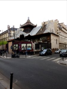 Paris 7e - Rue de Babylone, à l'angle de la rue Monsieur, ancien cinéma La Pagode