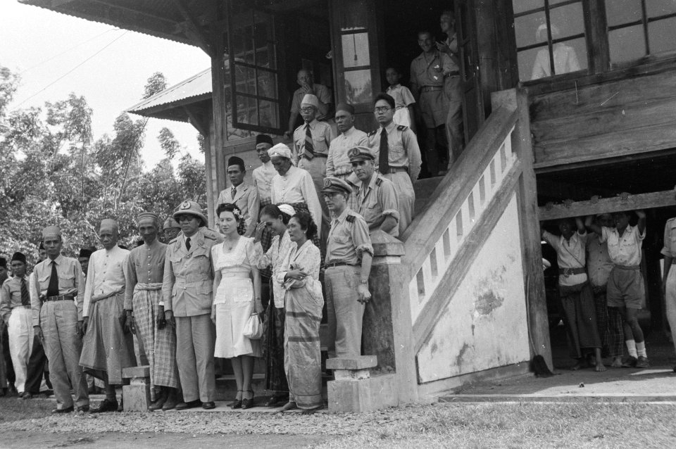Pare-Pare bij Makassar Soekawati, de president van Oost-Indonesië, bracht verge, Bestanddeelnr 1501-8-2