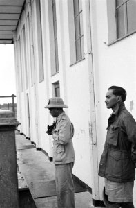 Pare-Pare bij Makassar Soekawati, de president van Oost-Indonesië, bracht verge, Bestanddeelnr 6769
