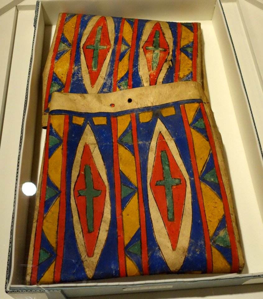 Parfleche, Lakota Sioux, c. 1890, rawhide, paint - Cincinnati Art Museum - DSC04343