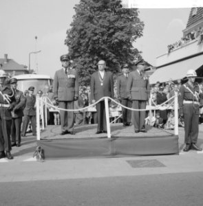 Parade tgv 10-jarig bestaan van het commando luchtverdediging te Zeist, op he, Bestanddeelnr 911-5787