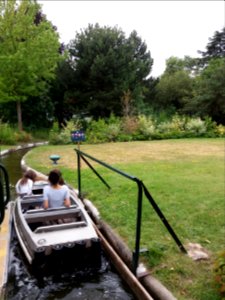 Paris - Jardin d'Acclimatation - Attraction de la Rivière Enchantée, bateau