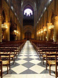 Paris (75) Cathédrale métropolitaine Notre-Dame Intérieur 01