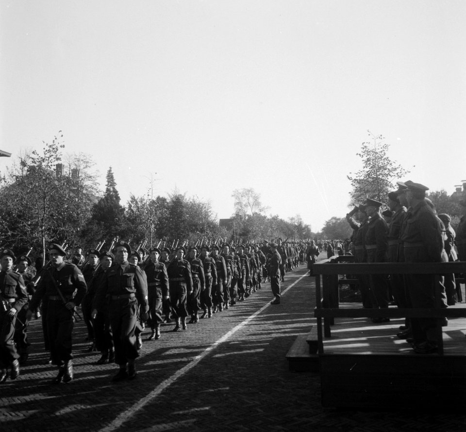 Parade regionale Jagers te Amersfoort, Bestanddeelnr 903-0745