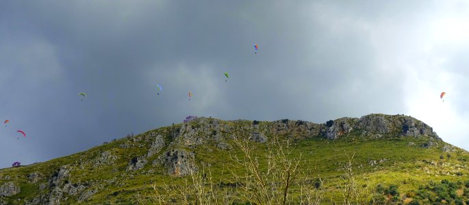 Paragliding above Ninfa, Italy - DSC03206