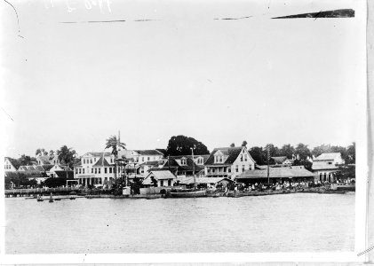 Paramaribo. Waterfront met postkantoor, Bestanddeelnr 935-1296