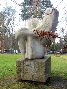 Park Oliwski – rzeźba Ptak