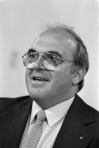 Parlementaire RSV-enquete portret van de heer M. Hengstmengel, Bestanddeelnr 933-0111