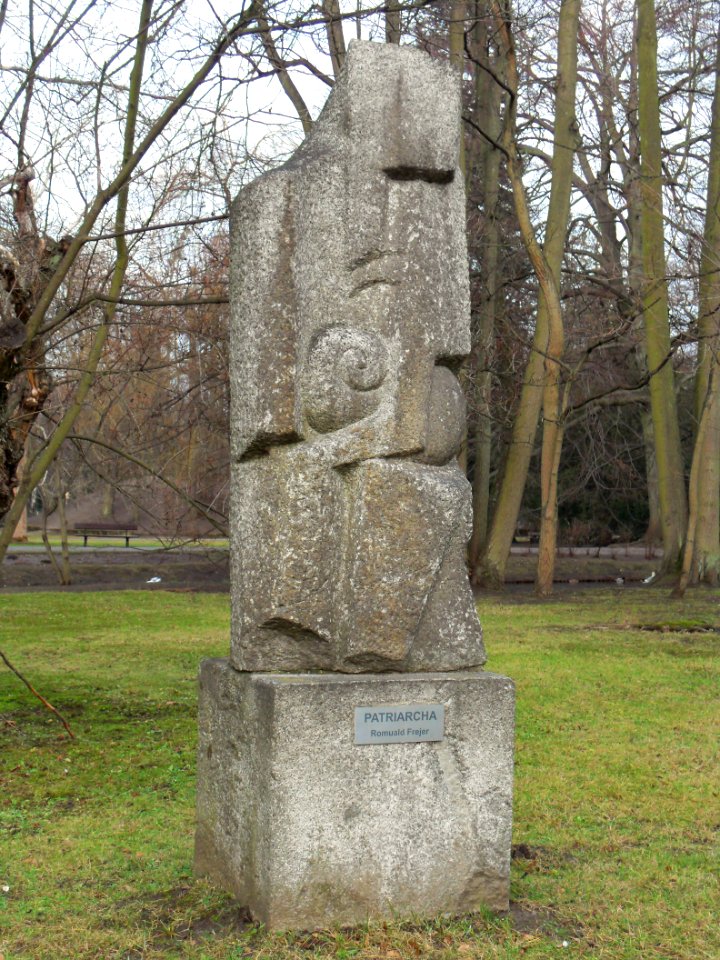Park Oliwski – rzeźba Patriarcha