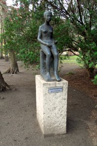 Park Oliwski – rzeźba Przedwiośnie