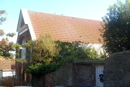 Park Hill Evangelical Church, Park Hill, Queen's Park, Brighton (August 2019) (1)