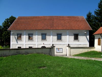 Parish House Sromlje