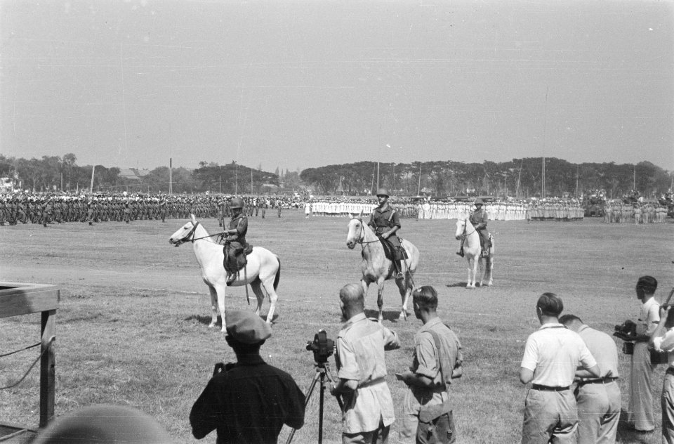 Paradecommandant te paard, Bestanddeelnr 35-4-1