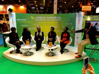 Paris, Salon du Livre 2015 (12) cinq des auteures congolaises du Singe de sable