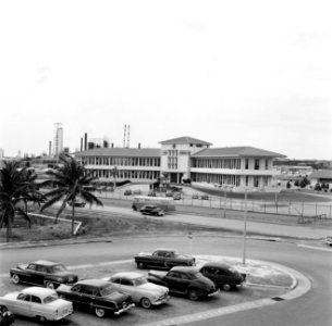 Parkeerterreion bij de Curaçaose petroleum maatschappij, Bestanddeelnr 252-3173