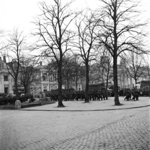 Parade van het regiment Stoottroepen in Middelburg, Bestanddeelnr 900-2330