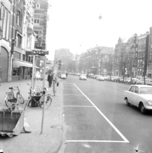 Parkeermeters in Amsterdam in gebruik gesteld, het Rokin waar de langparkeerders, Bestanddeelnr 916-1969