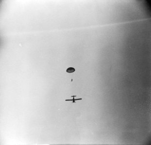 Parachutistenopleiding te Gilze-Rijen (NB), Bestanddeelnr 919-1734