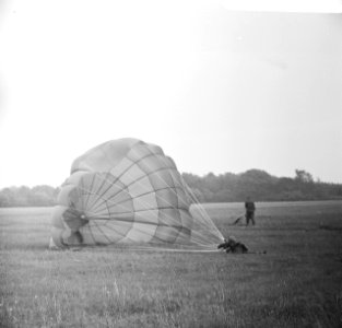 Parachutistenopleiding te Gilze-Rijen (NB), Bestanddeelnr 919-1732