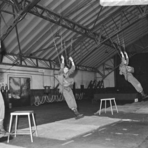 Parachutistenopleiding te Gilze-Rijen (NB), Bestanddeelnr 919-1740