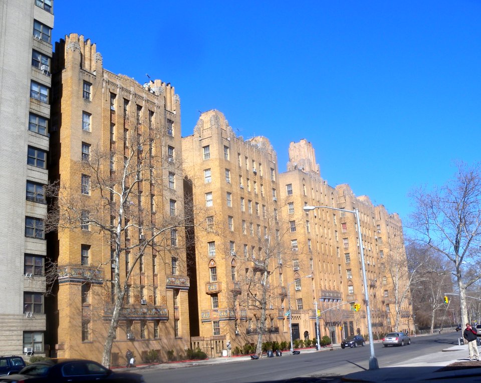 Park Plaza Apts 1001 Jerome Av jeh