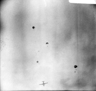 Parachutistenopleiding te Gilze-Rijen (NB), Bestanddeelnr 919-1736