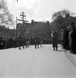 Parade van de Prinses Irene Brigade in Amsterdam, Bestanddeelnr 900-3243