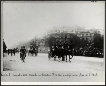 Paris, le 14 décembre 1918 - Arrivée du Président Wilson - Le cortège arrive pla, Bestanddeelnr 158-2424