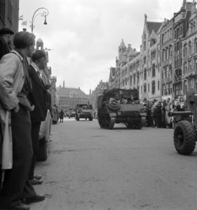 Parade van de Prinses Irene Brigade in Amsterdam, Bestanddeelnr 900-3230