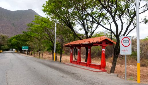 Parada de Bus en San Juan Bautísta