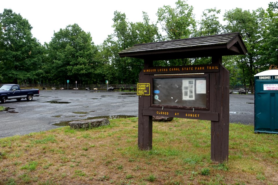Parking lot - Windsor Locks Canal State Park Trail - Suffield, Connecticut - DSC04307