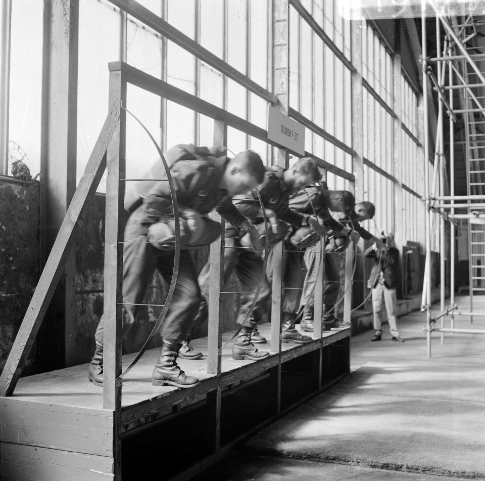 Parachutistenopleiding te Gilze-Rijen (NB), Bestanddeelnr 919-1749