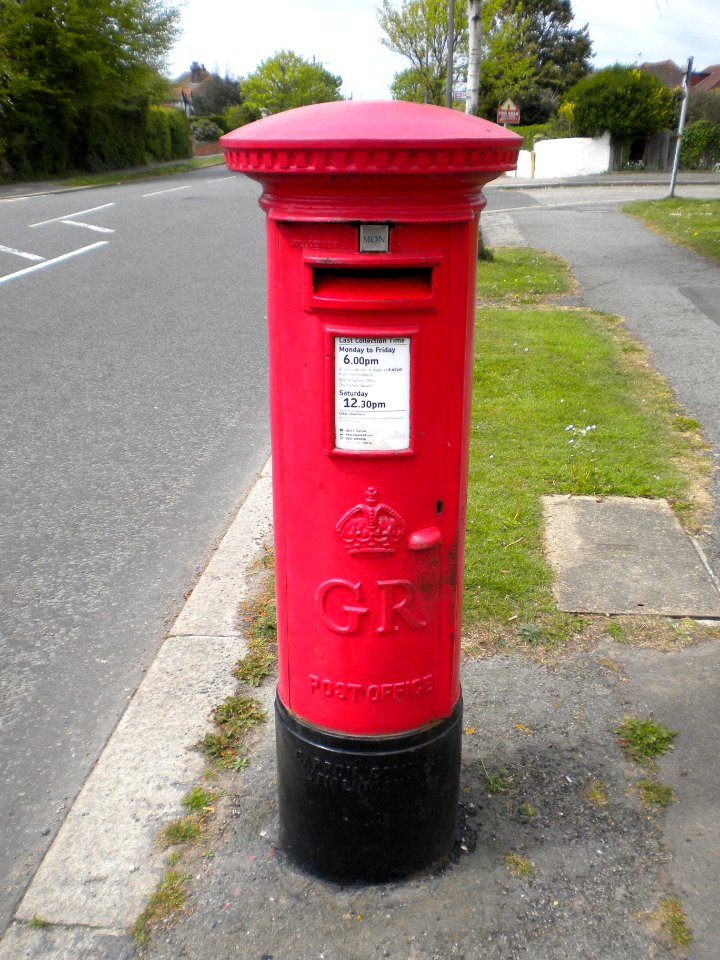 PB Cooden Drive Richmond Road TN3948