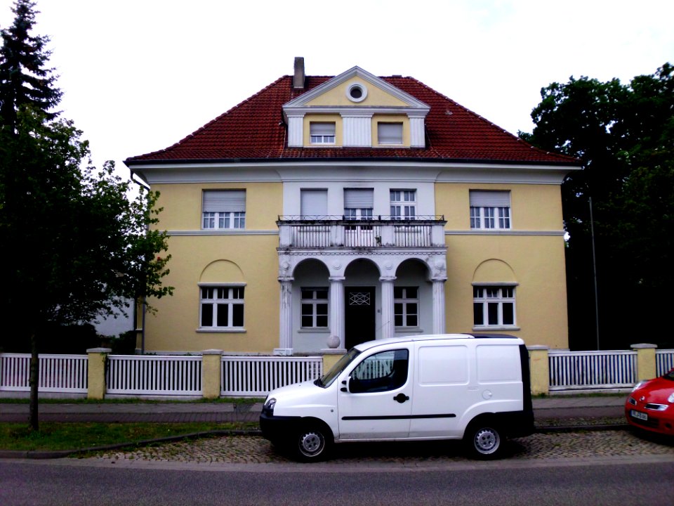 Parkstraße 11