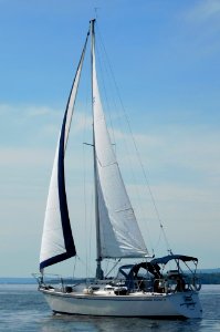 Pearson 28-2 sailboat Keeling Time 1387