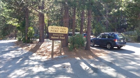 Parking lots at Grizzly falls