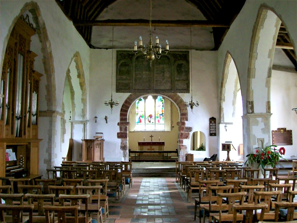 Peasmarsh church, interior