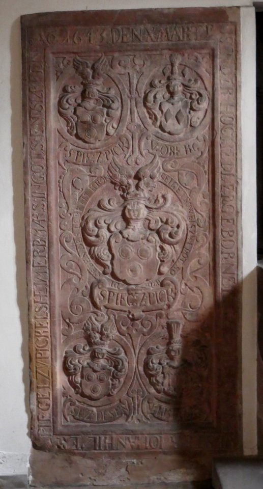 Peckelsheim - Mariä Himmelfahrt - Grabplatte Johann Hilmar von Spiegel († 1649)
