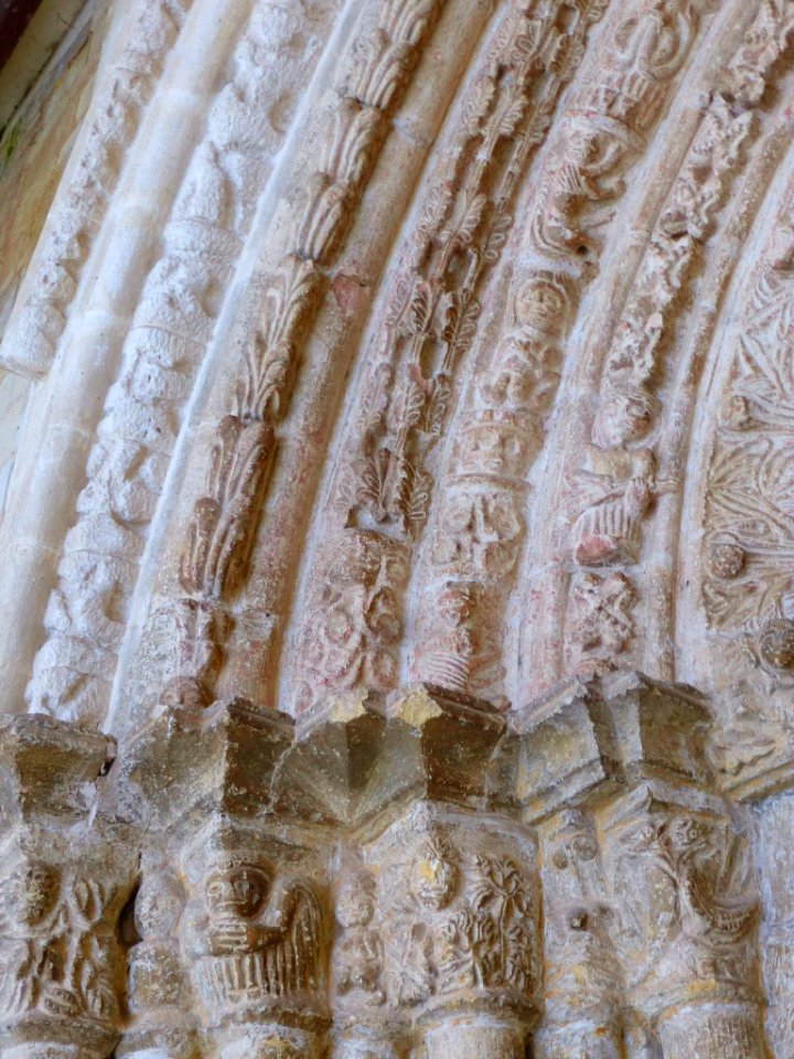 Peñacerrada - Iglesia de Nuestra Señora de la Asunción, portada 22