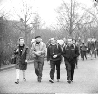 Pax Christi begonnen, circa 3000 deelnemers naar Den Bosch, Bestanddeelnr 916-2595