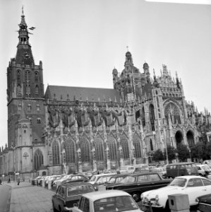Pax Christie voettocht besloten met een bijeenkomst in de Sint Jans Kathedraal D, Bestanddeelnr 922-9026