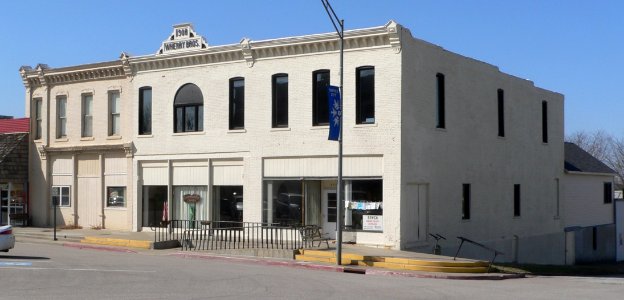 Pawnee City, Nebraska 6 x F SW corner