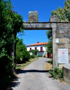 Pazo de Tor porta acceso Monforte