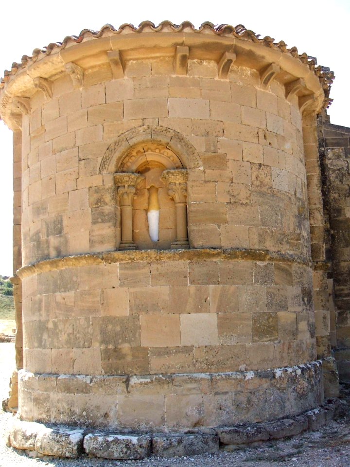Peciña - Ermita de Santa Maria de la Piscina 2