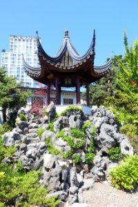 Pavilion with Tai Hu stones - Dr. Sun Yat-Sen Classical Chinese Garden - Vancouver, Canada - DSC09800