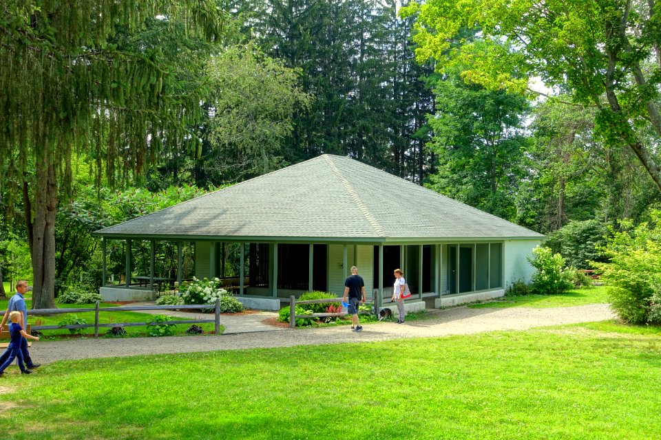 Pavilion - Benson Park - Hudson, New Hampshire - DSC07496