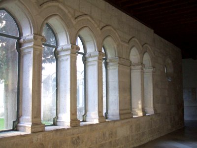 Peñafiel - Convento de San Pablo, claustro 02