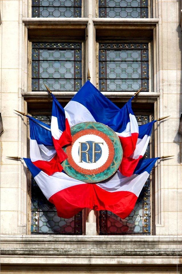 Pavoisement RF Hôtel de Ville Paris